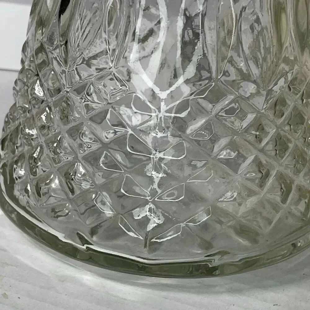 Vintage 1981 Mogen David decanter corked 12:75” bottle